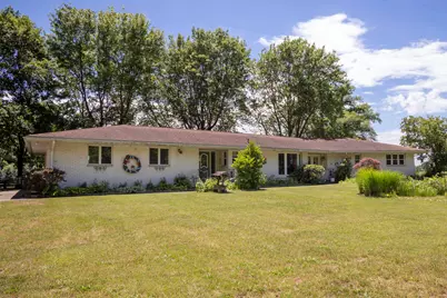 1550 E Y Avenue, Vicksburg, MI 49097 - Photo 1