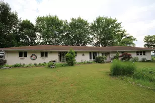 1550 E Y Ave, Vicksburg, MI 49097 - Photo 1