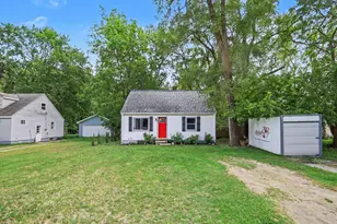 641 Churchill Dr, Muskegon, MI 49441 - Photo 2