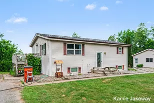 8395 McArthur Ave NE, Belding, MI 48809 - Photo 4