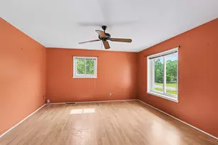 241 Ardmoor Dr, Battle Creek, MI 49037 - Photo 6