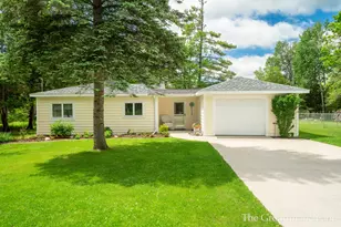 7170 Spring St, Alanson, MI 49706 - Photo 4