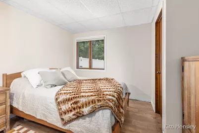 4736 Burton Street SE, Grand Rapids, MI 49546 - Photo 18