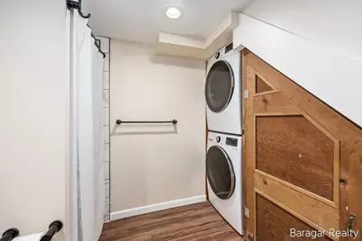 1244 S Dorroll Street NE, Grand Rapids, MI 49505 - Photo 16