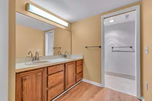 2115 Nature Cove Ct, Ann Arbor, MI 48104 - Photo 32