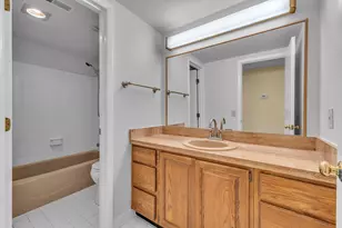 2115 Nature Cove Ct, Ann Arbor, MI 48104 - Photo 22