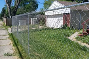 19012 Kingsville St, Detroit, MI 48236 - Photo 8