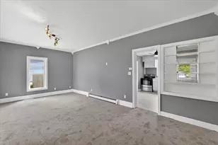 736 W Green St, Hastings, MI 49058 - Photo 6