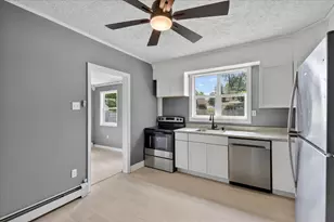 736 W Green St, Hastings, MI 49058 - Photo 10