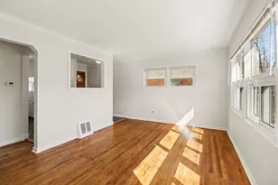 20450 Lancaster St, Harper Woods, MI 48225 - Photo 10