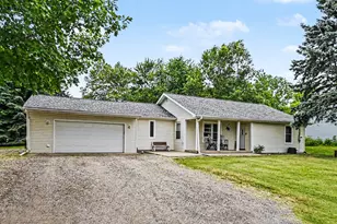 11332 Crestview Dr E, Cement City, MI 49233 - Photo 20