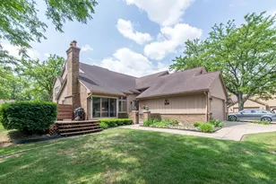 37648 N Laurel Park Dr, Livonia, MI 48152 - Photo 4