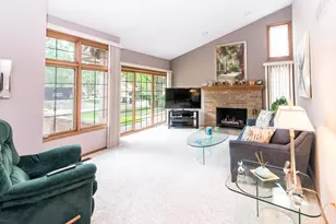 37648 N Laurel Park Dr, Livonia, MI 48152 - Photo 8