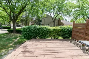 37648 N Laurel Park Dr, Livonia, MI 48152 - Photo 36