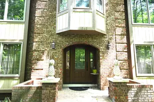 11343 Cloverlawn Dr, Brighton, MI 48114 - Photo 2
