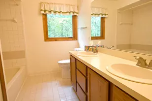 11343 Cloverlawn Dr, Brighton, MI 48114 - Photo 28