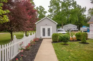 6550 N Shore Dr, Clark Lake, MI 49234 - Photo 42