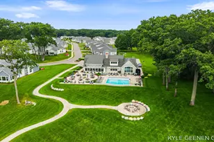 694 Bayshore Dr, Holland, MI 49424 - Photo 40