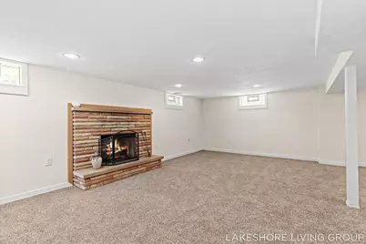 512 Orchard Avenue, Grand Haven, MI 49417 - Photo 28