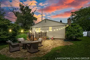 512 Orchard Ave, Grand Haven, MI 49417 - Photo 30