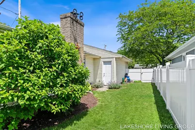 512 Orchard Avenue, Grand Haven, MI 49417 - Photo 38
