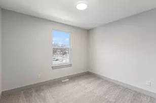 2058 Linden Ave SE, Grand Rapids, MI 49507 - Photo 12