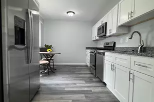 1051 1051 Redleaf Ln Ln, Ypsilanti, MI 48198 - Photo 8