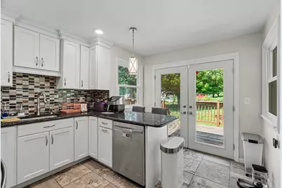 108 Shadowood Lane, Battle Creek, MI 49014 - Photo 8