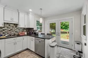 108 Shadowood Ln, Battle Creek, MI 49014 - Photo 8