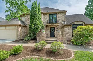 2805 Powderhorn Ridge Rd, Rochester Hills, MI 48309 - Photo 2