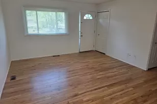 1060 Commonwealth Ave, Ypsilanti, MI 48198 - Photo 4