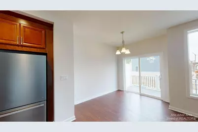 2704 S Spurway Drive, Ann Arbor, MI 48105 - Photo 8