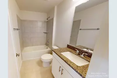 2704 S Spurway Drive, Ann Arbor, MI 48105 - Photo 20