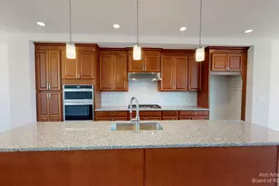 2704 S Spurway Dr, Ann Arbor, MI 48105 - Photo 6