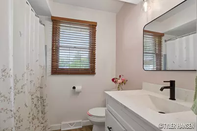 3923 Jupiter Avenue NE, Grand Rapids, MI 49525 - Photo 10