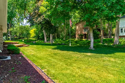5097 Collington Drive, Troy, MI 48098 - Photo 10