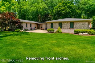 5097 Collington Dr, Troy, MI 48098 - Photo 4
