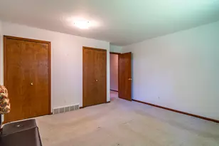 5097 Collington Dr, Troy, MI 48098 - Photo 36