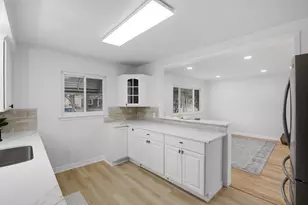 11920 Cavell St, Livonia, MI 48150 - Photo 8