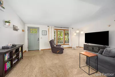 9951 10 Mile Road NE, Rockford, MI 49341 - Photo 10