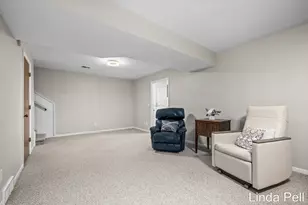 179 Laurelwood Ct SW, Grand Rapids, MI 49548 - Photo 20