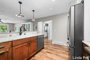 179 Laurelwood Ct SW, Grand Rapids, MI 49548 - Photo 6