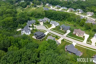 600 Stonehill Ct, Grandville, MI 49418 - Photo 72