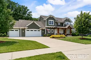 600 Stonehill Ct, Grandville, MI 49418 - Photo 4