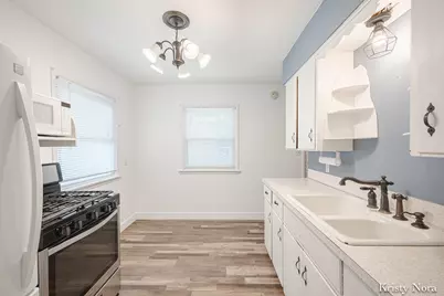 4329 Laura Street NW, Comstock Park, MI 49321 - Photo 8