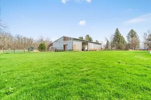 975 Elliott Rd, Fowlerville, MI 48836 - Photo 48