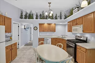 729 Clark St, Tecumseh, MI 49286 - Photo 8