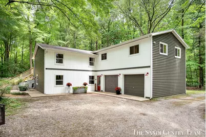 16393 Taft Street, Spring Lake, MI 49456 - Photo 2