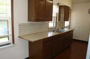 842 Garfield Ave NW, Grand Rapids, MI 49504 - Photo 4
