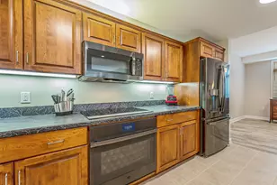 827 Asa Gray Dr, Ann Arbor, MI 48105 - Photo 6